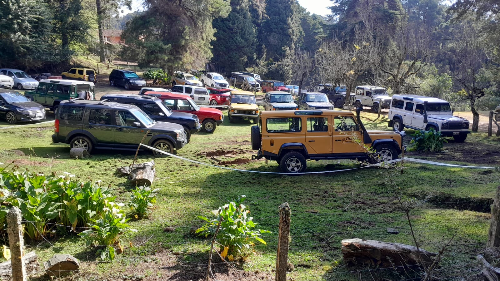 Encontro de pessoas que gostam da marca Land Rover em Campos do Jordão